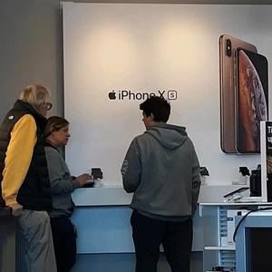 Meet your Posher, Sam